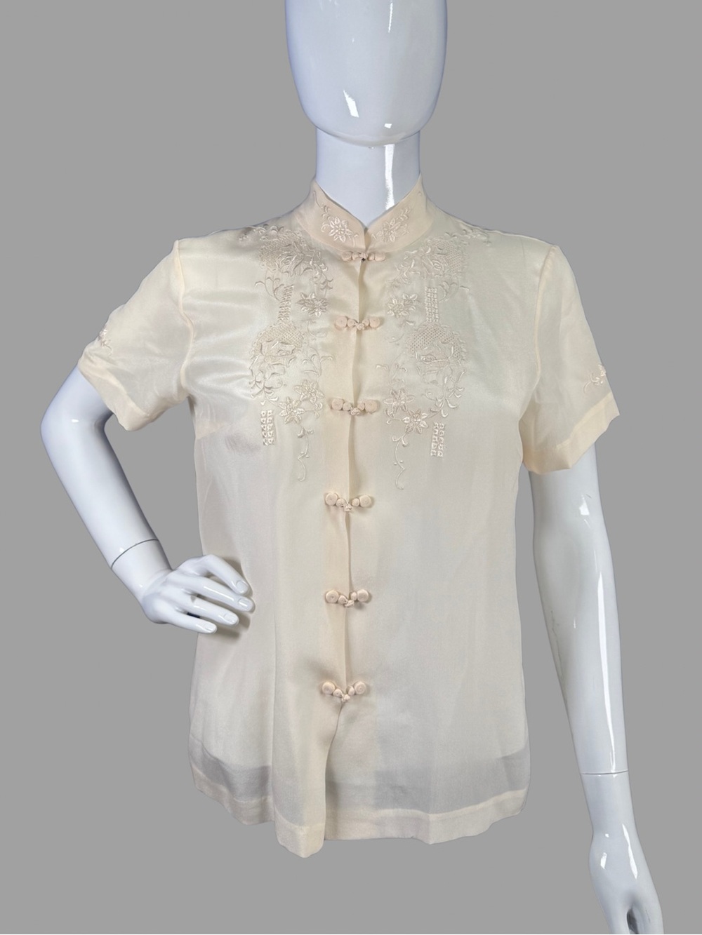 Peony Women’s 1942 Vintage Ivory 100% Silk, Hand Embroidered Button-Front Top